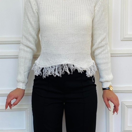 Kadın Beyaz Geniş Yakalı Püskül Detaylı Örme Triko Kazak