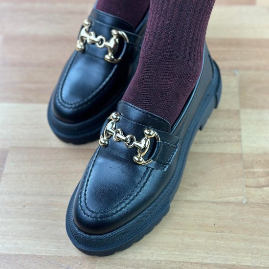 Kadın Siyah Altın Tokalı Loafer Ayakkabı